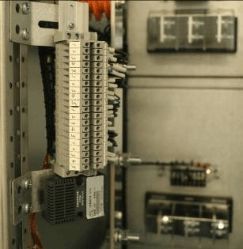 無線測溫產品在中航光電新建廠房項目中的應用 安科瑞耿敏花