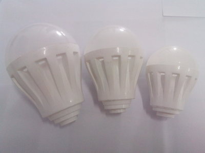 17號7W塑料球泡燈外殼 高品質(zhì)LED燈具配件解析